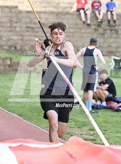 Thumbnail 2 in New Jersey Athletic Conference Meet (Pole Vault) photogallery.