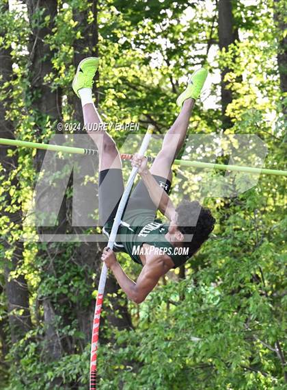 Thumbnail 2 in New Jersey Athletic Conference Meet (Pole Vault) photogallery.