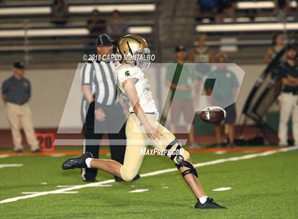 Thumbnail 2 in Damien vs. Glendora  photogallery.