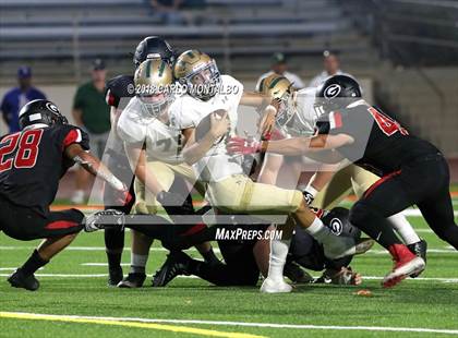 Thumbnail 3 in Damien vs. Glendora  photogallery.