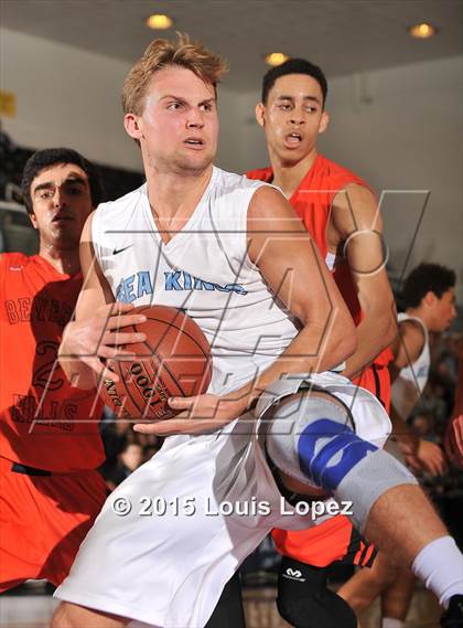 Thumbnail 1 in Beverly Hills vs. Corona del Mar (CIF SS D3A Final) photogallery.