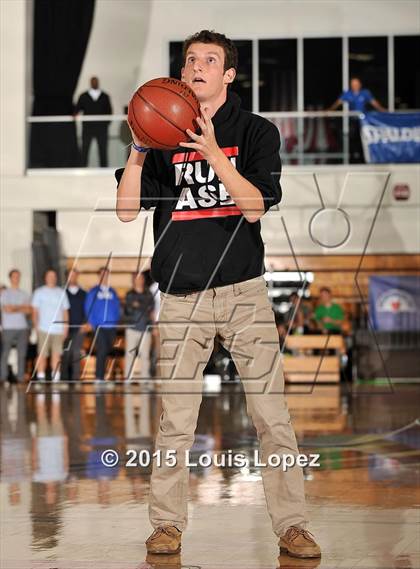 Thumbnail 3 in Beverly Hills vs. Corona del Mar (CIF SS D3A Final) photogallery.