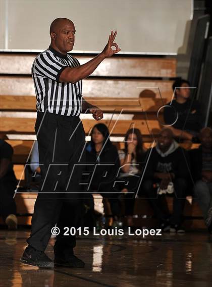 Thumbnail 2 in Beverly Hills vs. Corona del Mar (CIF SS D3A Final) photogallery.