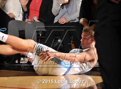 Thumbnail 2 in Beverly Hills vs. Corona del Mar (CIF SS D3A Final) photogallery.