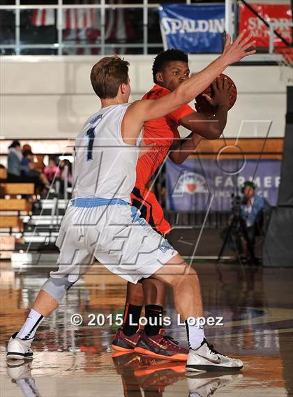 Thumbnail 2 in Beverly Hills vs. Corona del Mar (CIF SS D3A Final) photogallery.