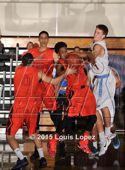 Thumbnail 2 in Beverly Hills vs. Corona del Mar (CIF SS D3A Final) photogallery.
