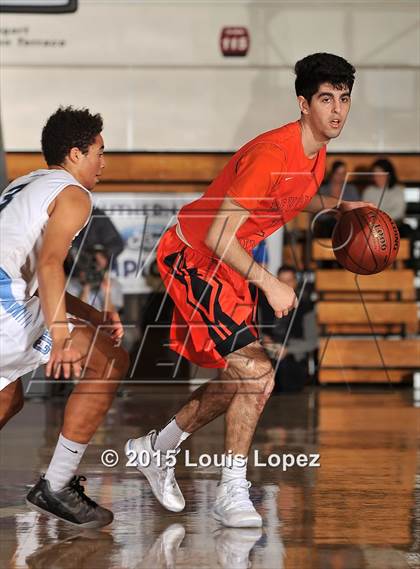Thumbnail 1 in Beverly Hills vs. Corona del Mar (CIF SS D3A Final) photogallery.