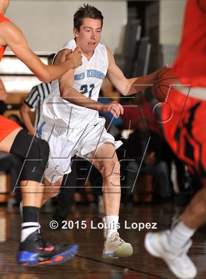 Thumbnail 1 in Beverly Hills vs. Corona del Mar (CIF SS D3A Final) photogallery.