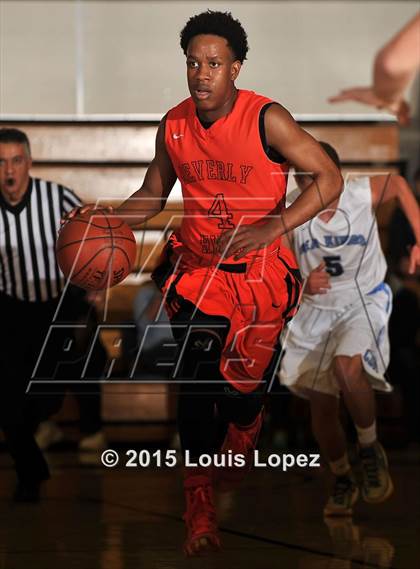 Thumbnail 2 in Beverly Hills vs. Corona del Mar (CIF SS D3A Final) photogallery.