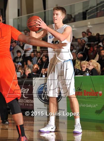 Thumbnail 3 in Beverly Hills vs. Corona del Mar (CIF SS D3A Final) photogallery.