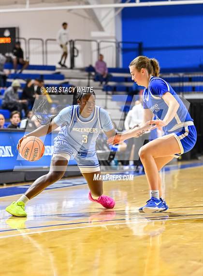 Thumbnail 1 in Crestwood Prep (North York, Ontario) @ IMG Academy photogallery.