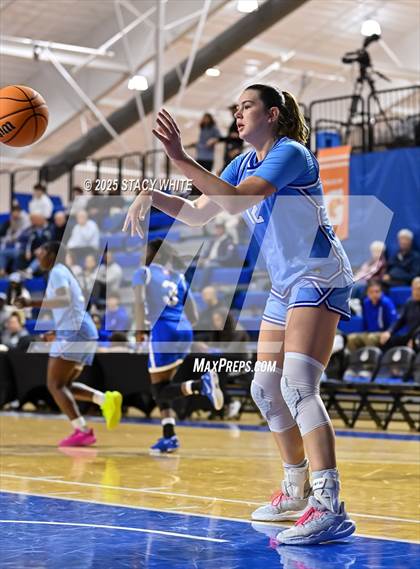 Thumbnail 2 in Crestwood Prep (North York, Ontario) @ IMG Academy photogallery.