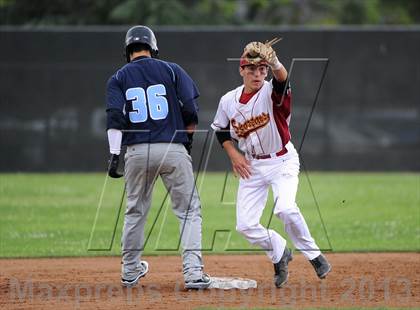 Thumbnail 2 in Los Osos vs. La Canada photogallery.