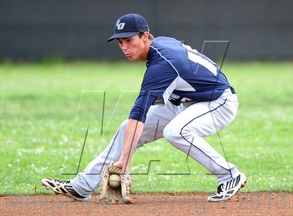 Thumbnail 3 in Los Osos vs. La Canada photogallery.