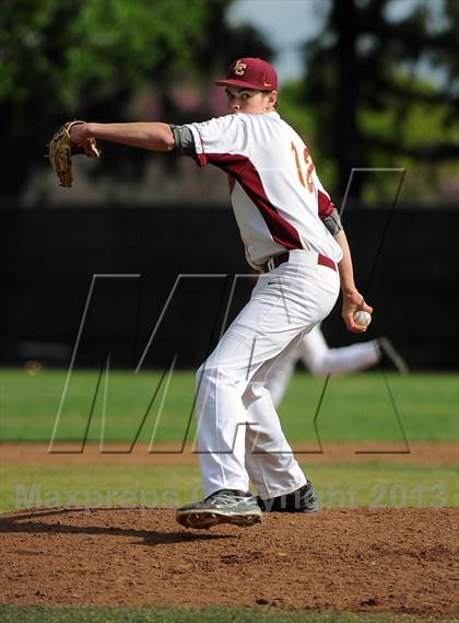 Thumbnail 1 in Los Osos vs. La Canada photogallery.