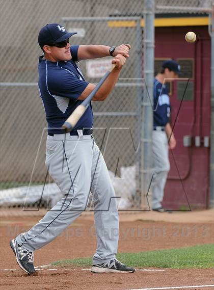 Thumbnail 2 in Los Osos vs. La Canada photogallery.