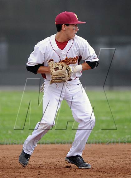 Thumbnail 3 in Los Osos vs. La Canada photogallery.