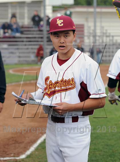 Thumbnail 3 in Los Osos vs. La Canada photogallery.