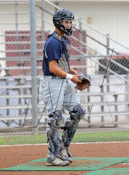 Thumbnail 3 in Los Osos vs. La Canada photogallery.
