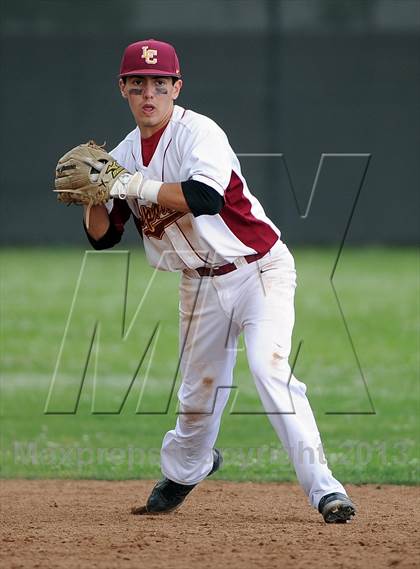 Thumbnail 2 in Los Osos vs. La Canada photogallery.