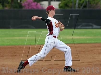 Thumbnail 2 in Los Osos vs. La Canada photogallery.