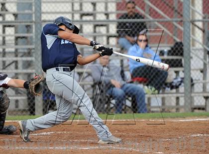 Thumbnail 3 in Los Osos vs. La Canada photogallery.