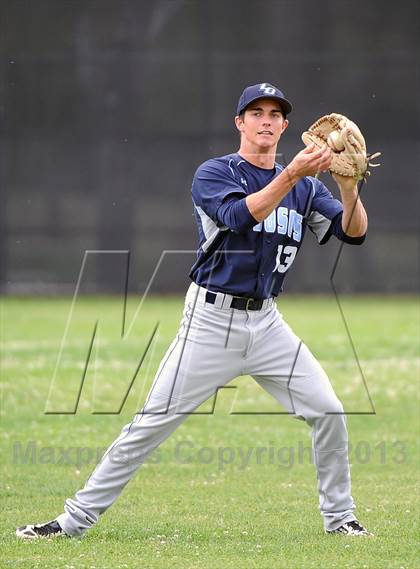 Thumbnail 3 in Los Osos vs. La Canada photogallery.