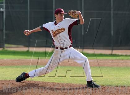 Thumbnail 3 in Los Osos vs. La Canada photogallery.