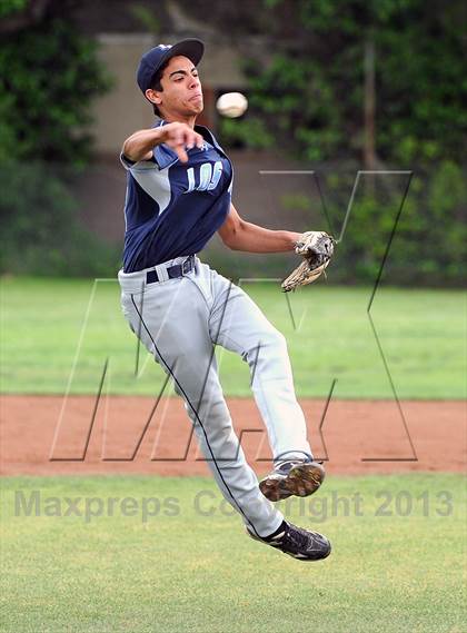 Thumbnail 2 in Los Osos vs. La Canada photogallery.
