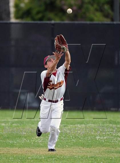 Thumbnail 3 in Los Osos vs. La Canada photogallery.