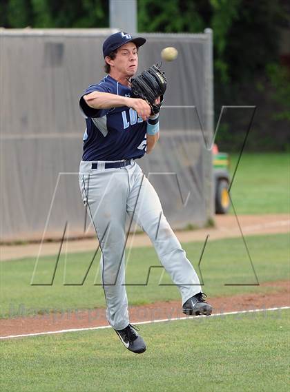 Thumbnail 3 in Los Osos vs. La Canada photogallery.