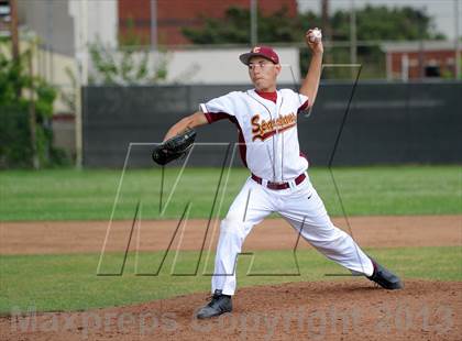 Thumbnail 3 in Los Osos vs. La Canada photogallery.