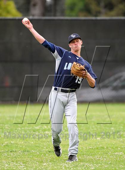 Thumbnail 3 in Los Osos vs. La Canada photogallery.