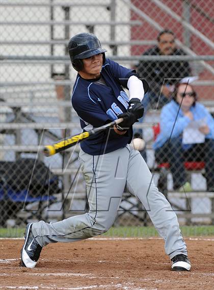 Thumbnail 2 in Los Osos vs. La Canada photogallery.