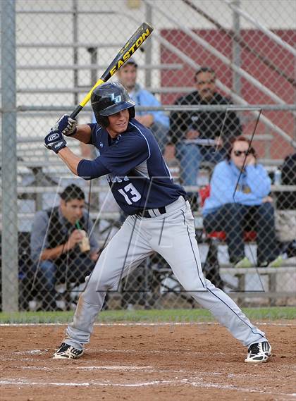 Thumbnail 3 in Los Osos vs. La Canada photogallery.