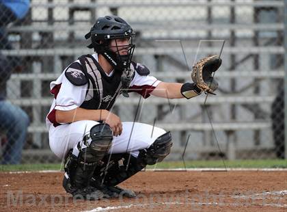 Thumbnail 3 in Los Osos vs. La Canada photogallery.