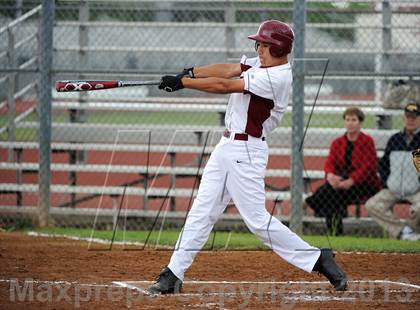 Thumbnail 3 in Los Osos vs. La Canada photogallery.