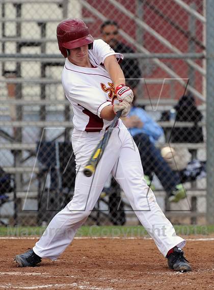 Thumbnail 3 in Los Osos vs. La Canada photogallery.