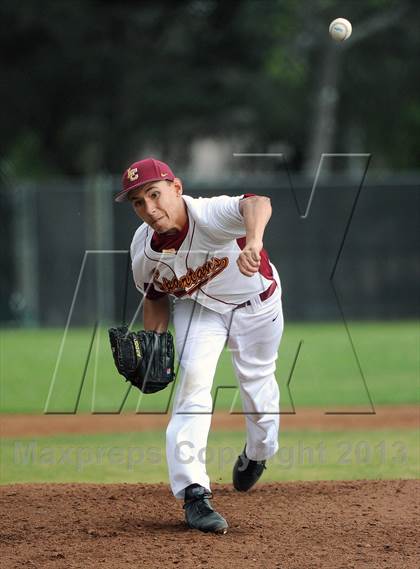 Thumbnail 2 in Los Osos vs. La Canada photogallery.