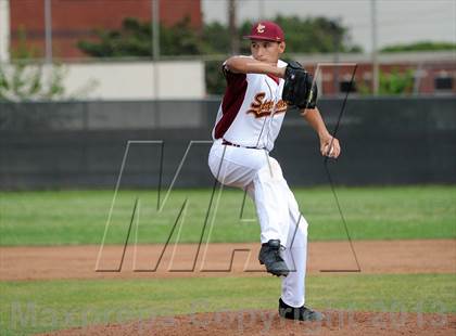 Thumbnail 1 in Los Osos vs. La Canada photogallery.
