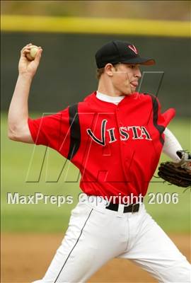 Thumbnail 2 in Vista vs. Green Valley (56th Annual Lions Invitational) photogallery.