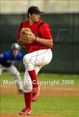 Thumbnail 2 in Vista vs. Green Valley (56th Annual Lions Invitational) photogallery.