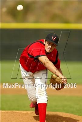 Thumbnail 2 in Vista vs. Green Valley (56th Annual Lions Invitational) photogallery.