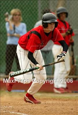 Thumbnail 1 in Vista vs. Green Valley (56th Annual Lions Invitational) photogallery.