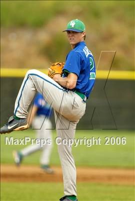 Thumbnail 1 in Vista vs. Green Valley (56th Annual Lions Invitational) photogallery.