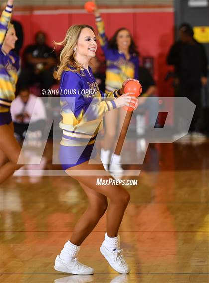 Thumbnail 1 in Harvard-Westlake @ Mater Dei (Nike Extravaganza) photogallery.