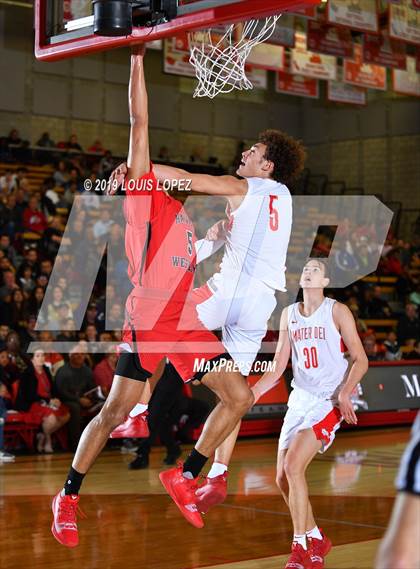 Thumbnail 3 in Harvard-Westlake @ Mater Dei (Nike Extravaganza) photogallery.