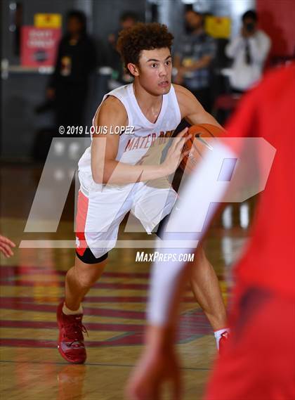 Thumbnail 2 in Harvard-Westlake @ Mater Dei (Nike Extravaganza) photogallery.