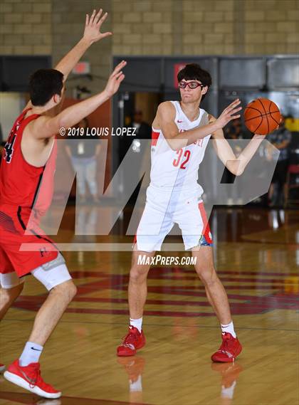 Thumbnail 1 in Harvard-Westlake @ Mater Dei (Nike Extravaganza) photogallery.