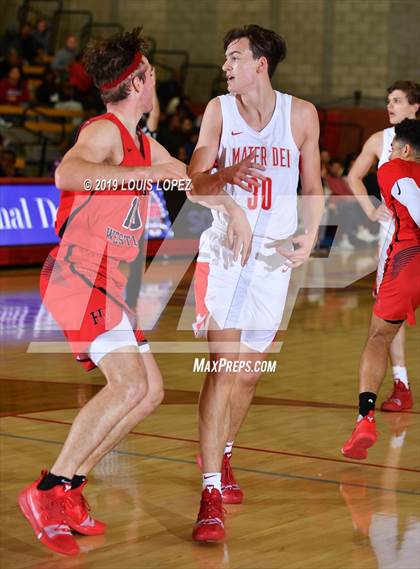 Thumbnail 1 in Harvard-Westlake @ Mater Dei (Nike Extravaganza) photogallery.